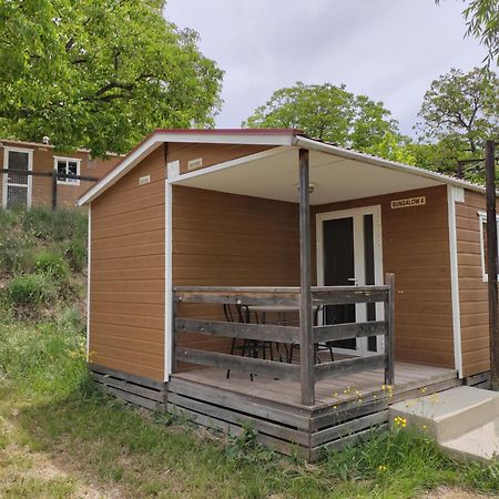 Camping Las Nogueras De 네르피오 외부 사진