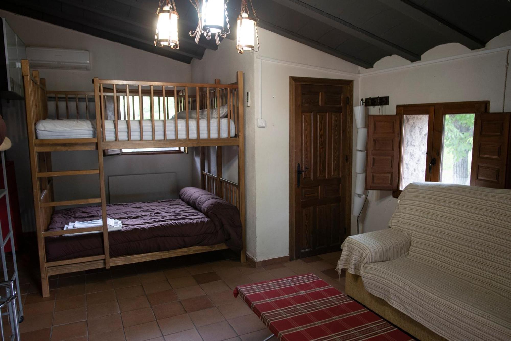 Camping Las Nogueras De 네르피오 외부 사진
