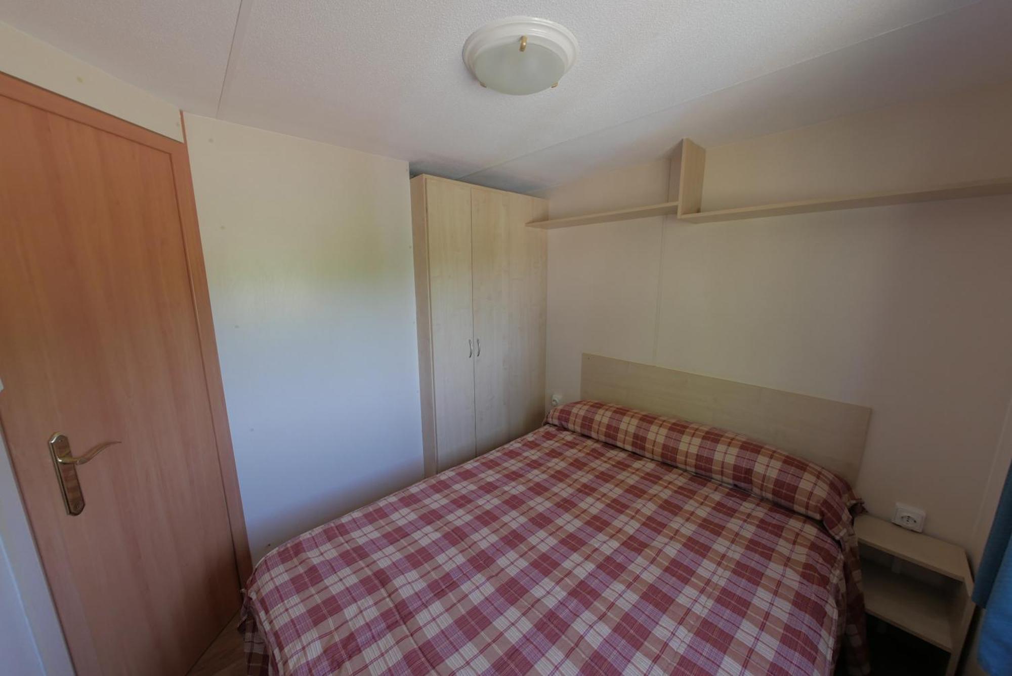 Camping Las Nogueras De 네르피오 외부 사진