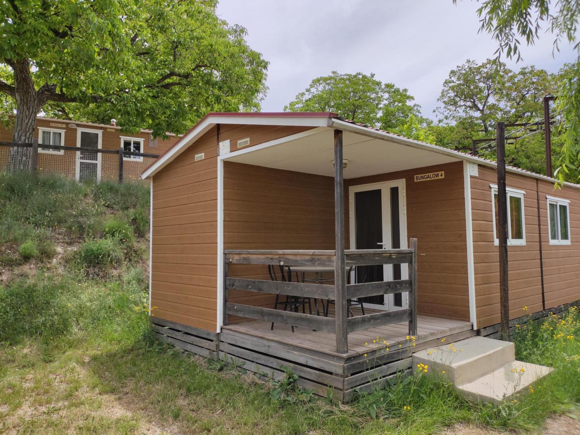 Camping Las Nogueras De 네르피오 외부 사진